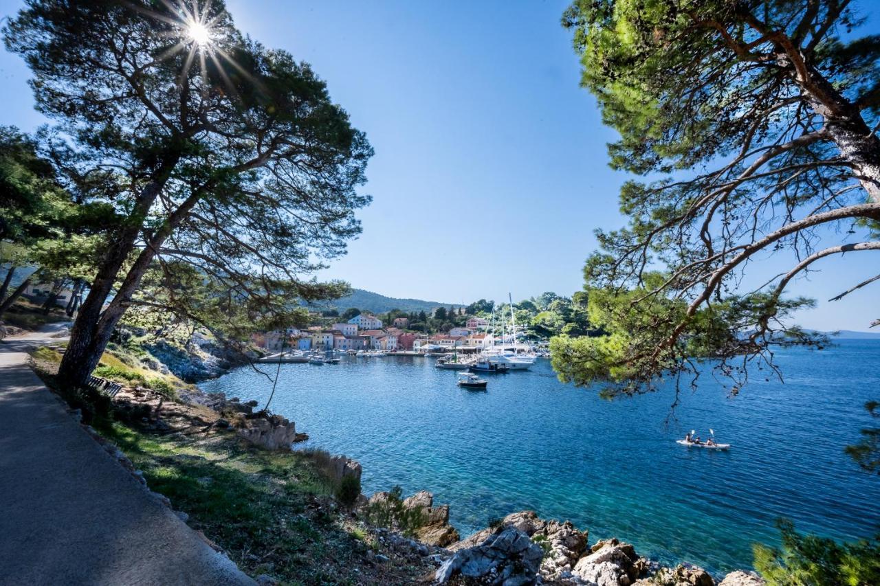 Apartment Carmen Veli Losinj Exterior photo