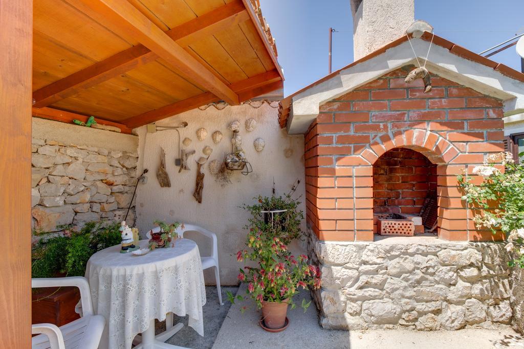 Apartment Carmen Veli Losinj Room photo
