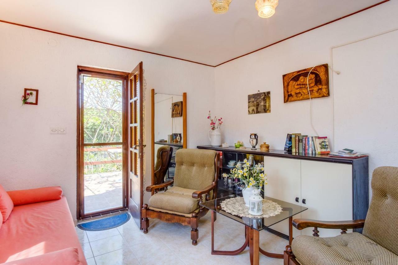 Apartment Carmen Veli Losinj Exterior photo